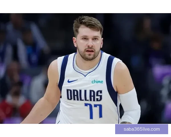 里夫斯谈客场之旅东契奇表现亮眼 布朗尼每天进步不走捷径